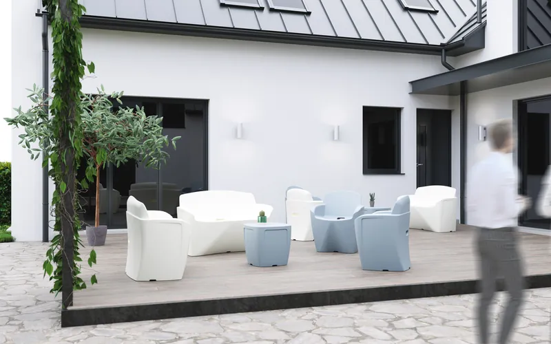 Rokmob® Outdoor-Möbel auf einer Terrasse